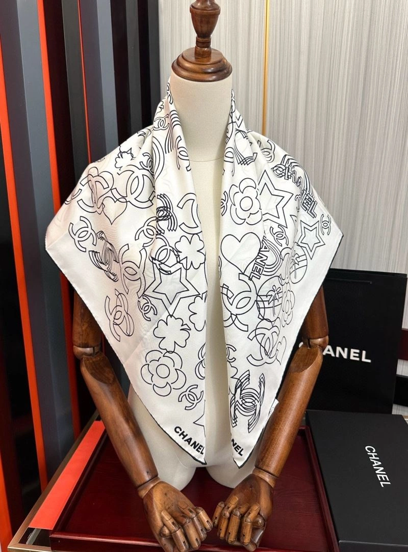 Compact Chanel Scarf 271958