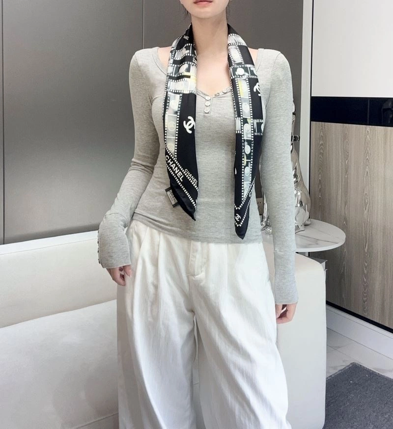 Classic Chanel Scarf 271952