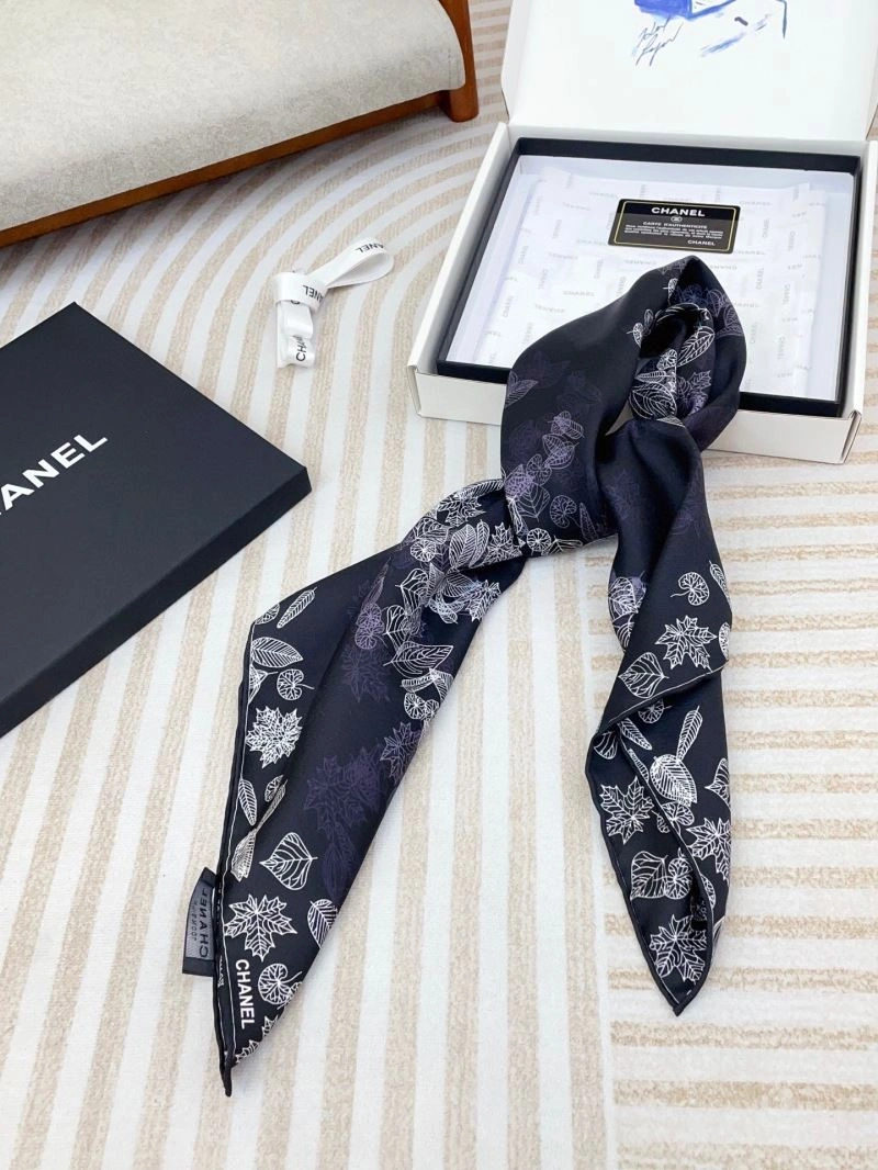 Versatile Chanel Scarf 271926