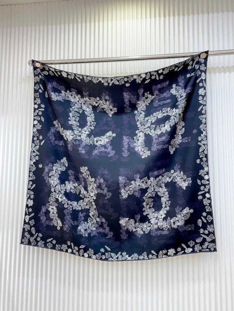 Versatile Chanel Scarf 271926