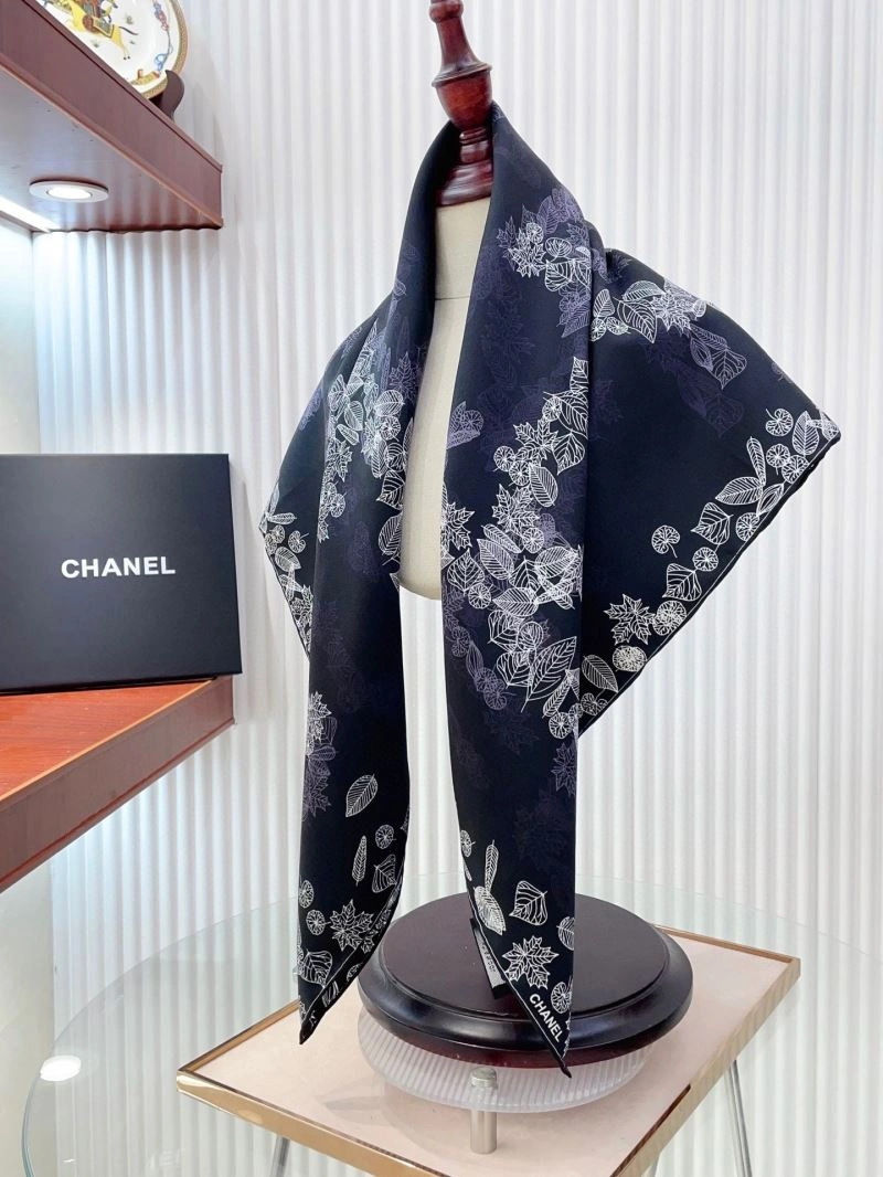 Versatile Chanel Scarf 271926