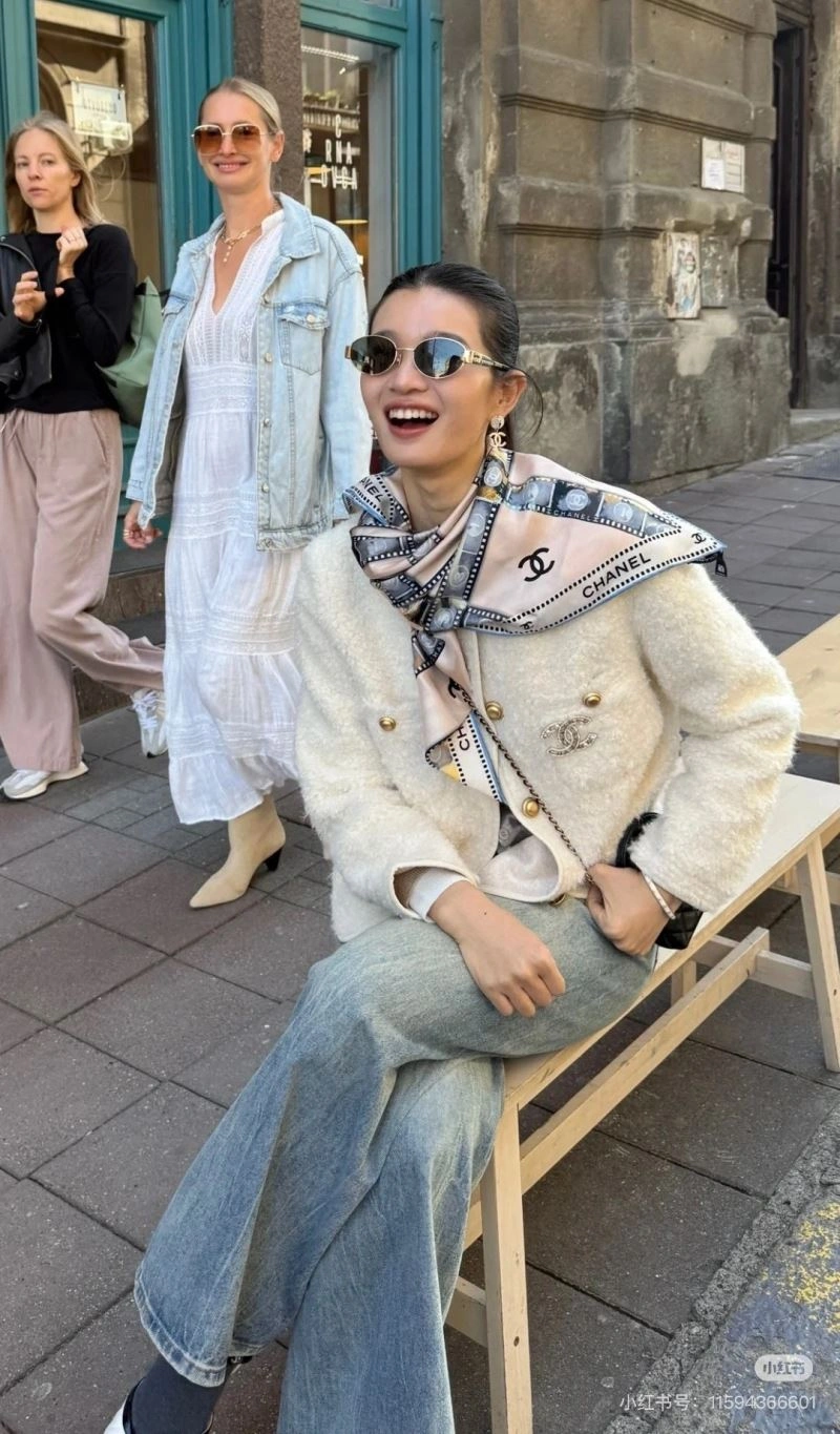 Chanel Scarf Original 271909