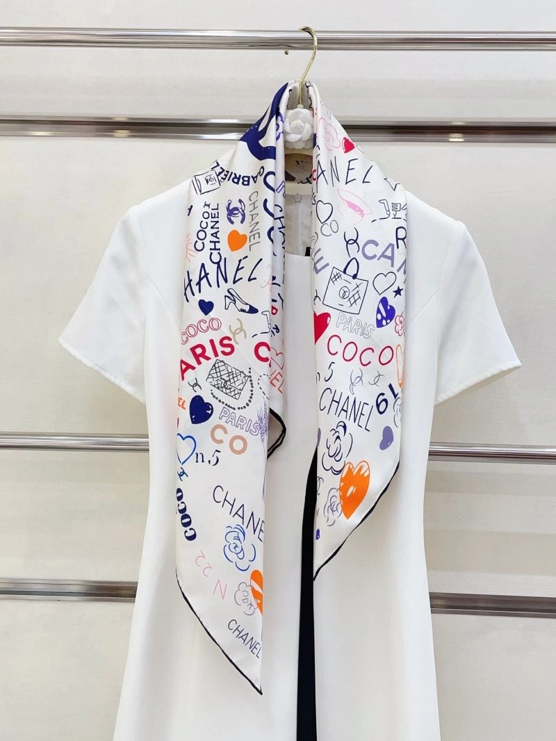 Chanel Scarf Snug 271906