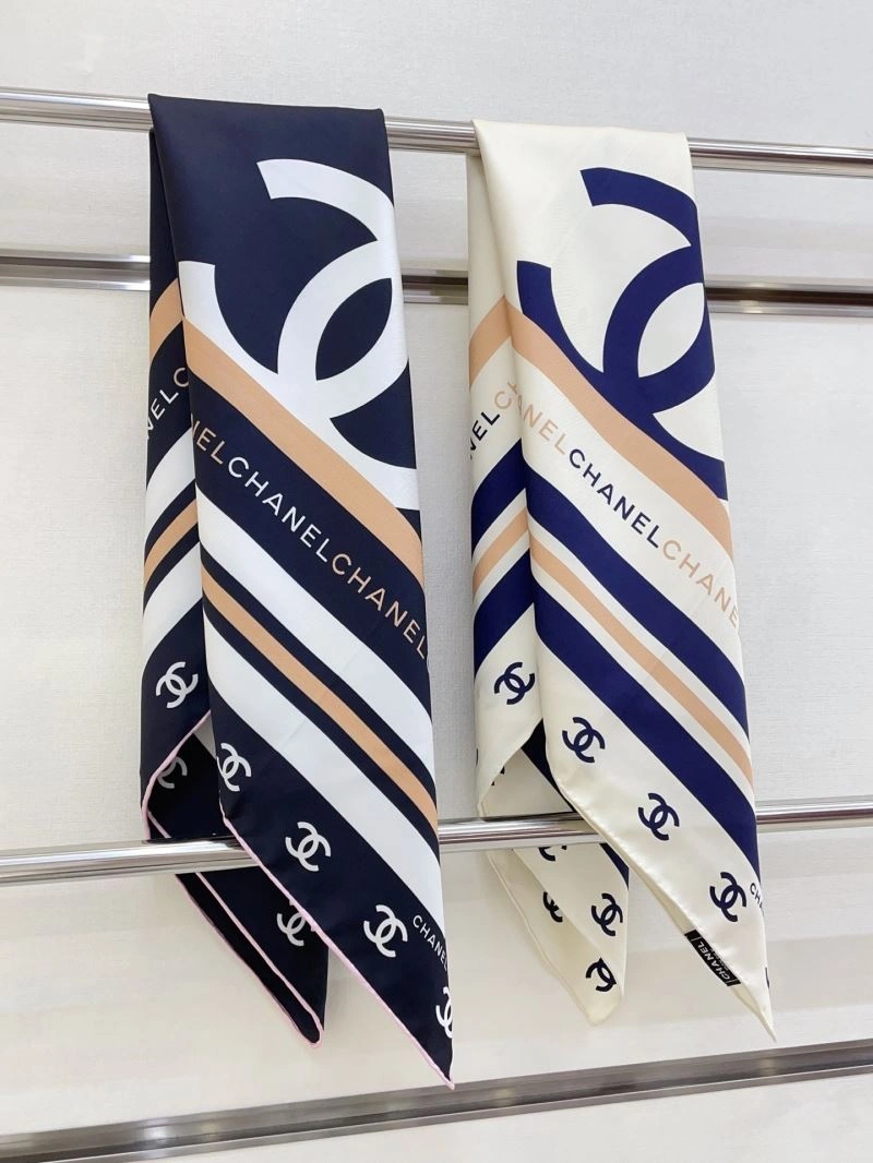 Effortless Chanel Scarf 271884