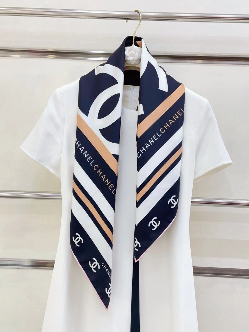 Effortless Chanel Scarf 271884