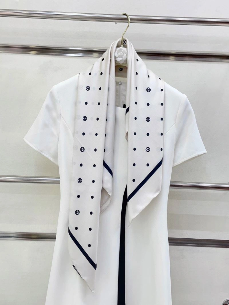 Unique Chanel Scarf 271893
