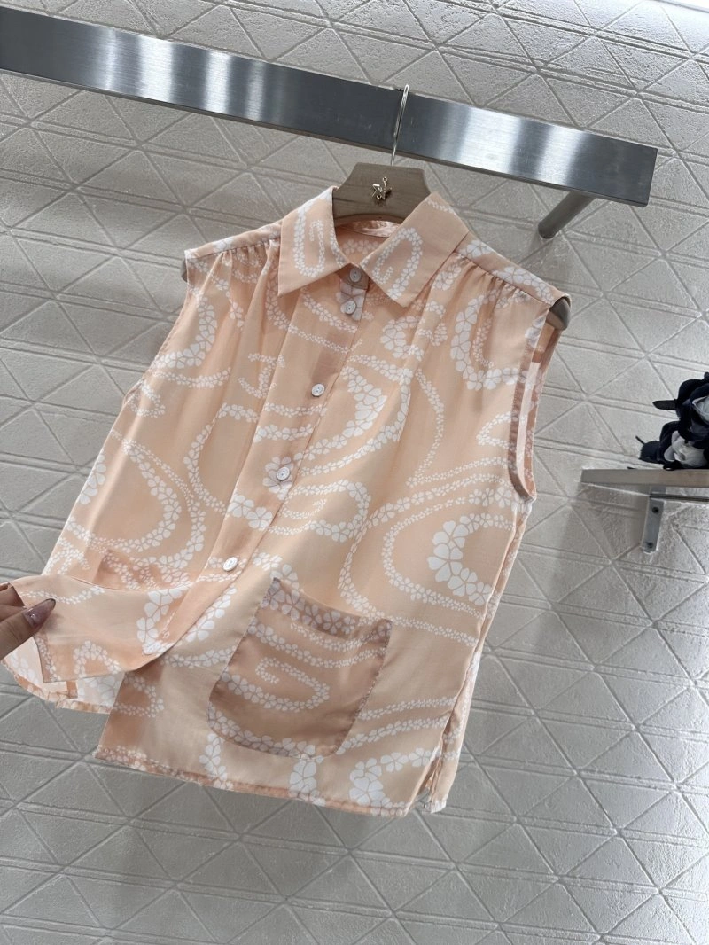 Minimalist Chanel Shirts 108810