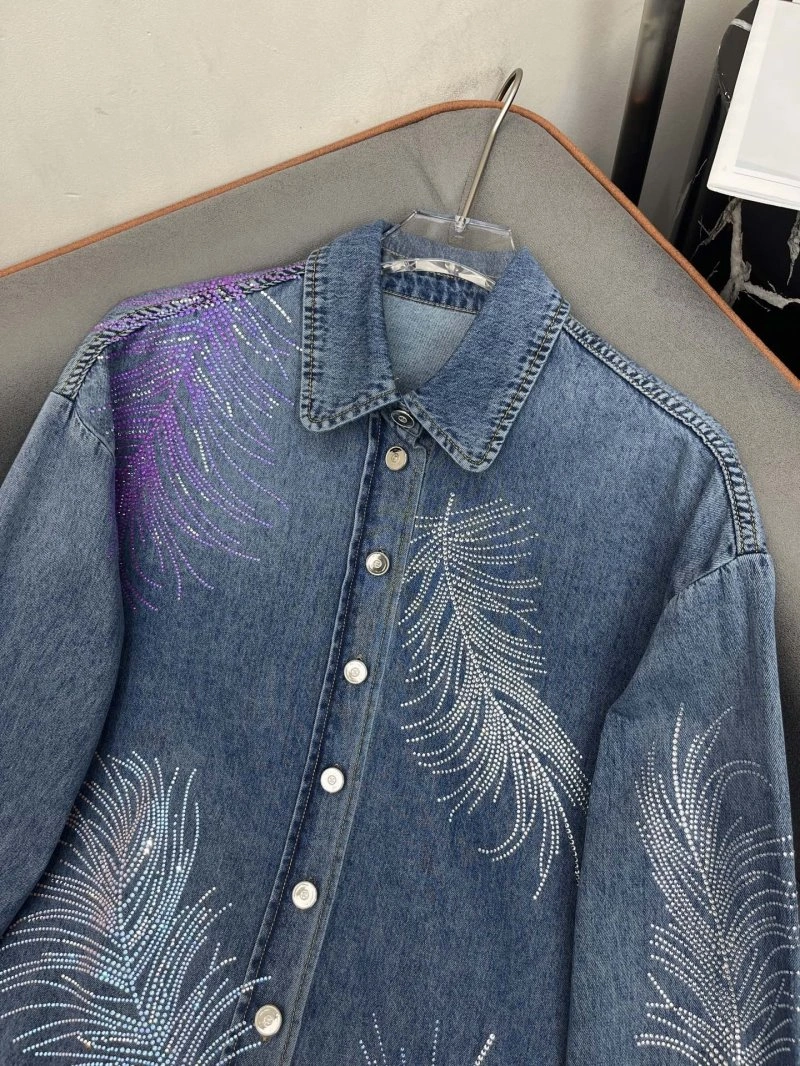 Minimalist Chanel Shirts 108796