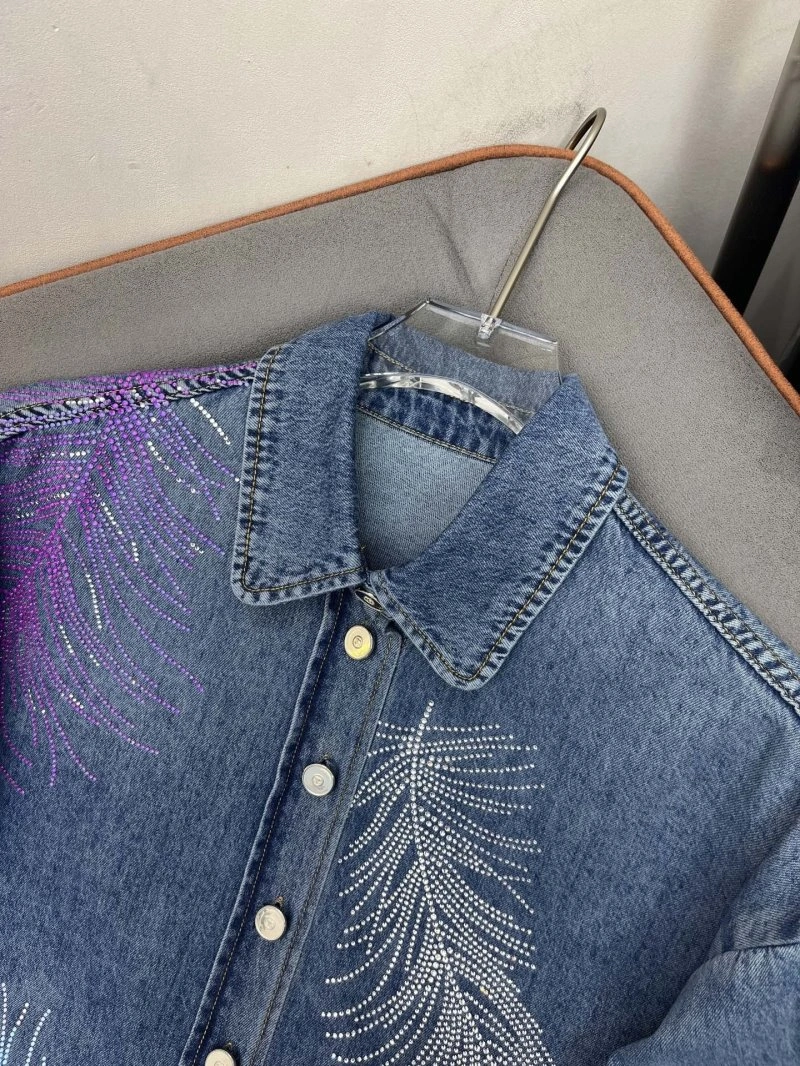 Minimalist Chanel Shirts 108796
