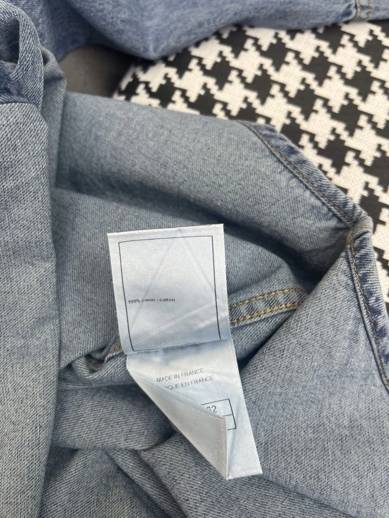 Minimalist Chanel Shirts 108796