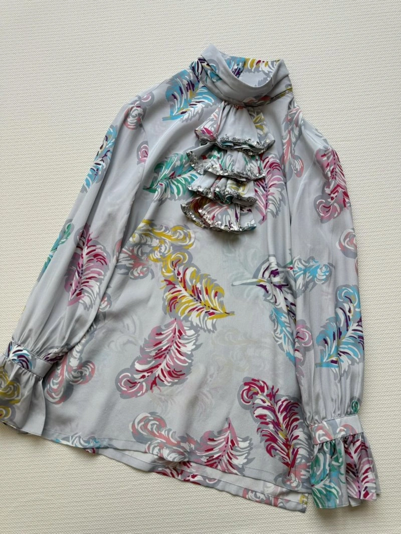 Compact Chanel Shirts 108121