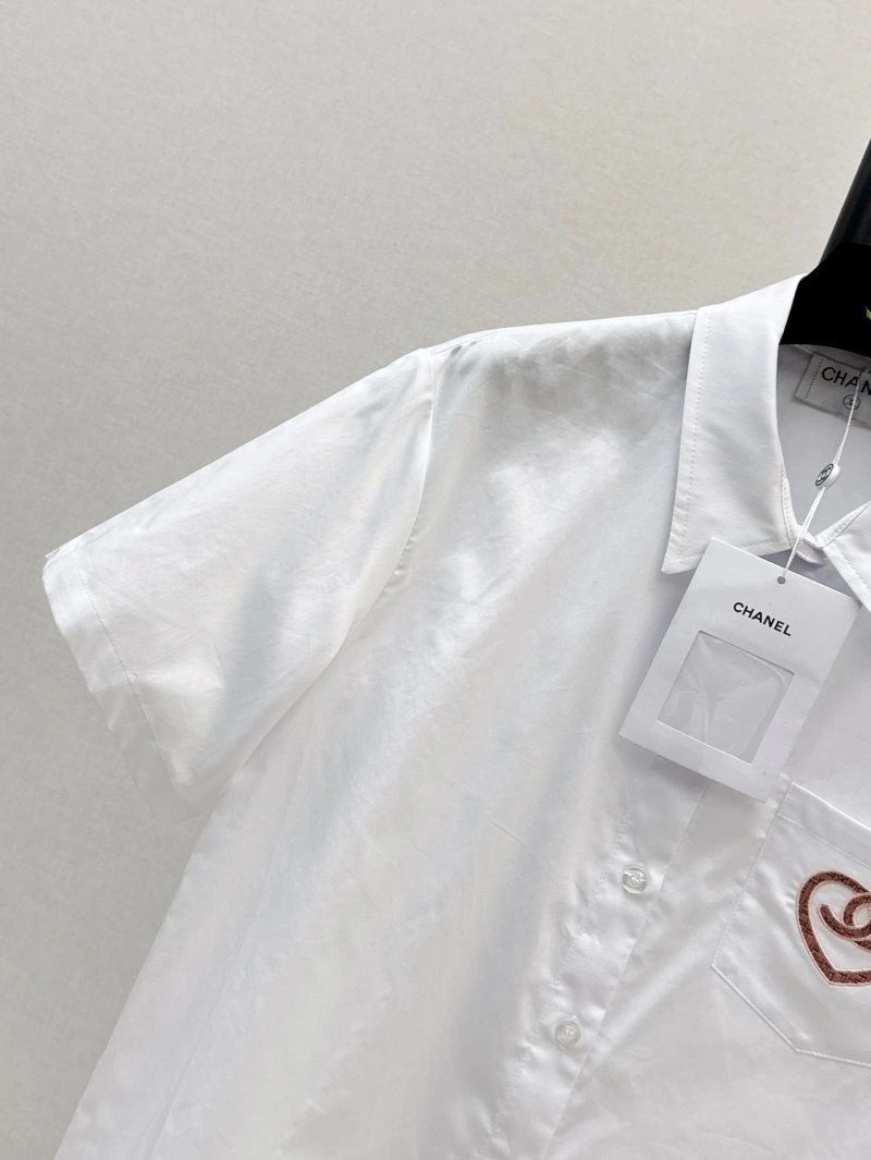 Trendsetting Chanel Shirts 108100