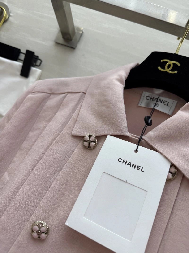 Bright Chanel Shirts 109780