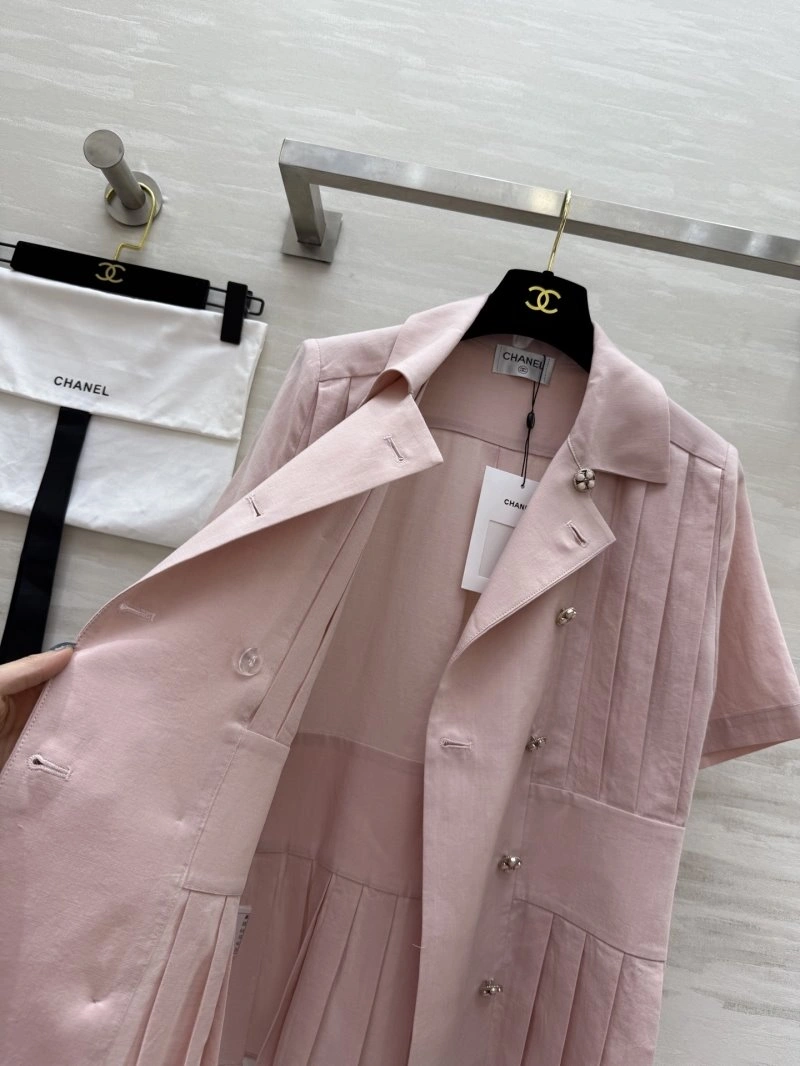 Bright Chanel Shirts 109780