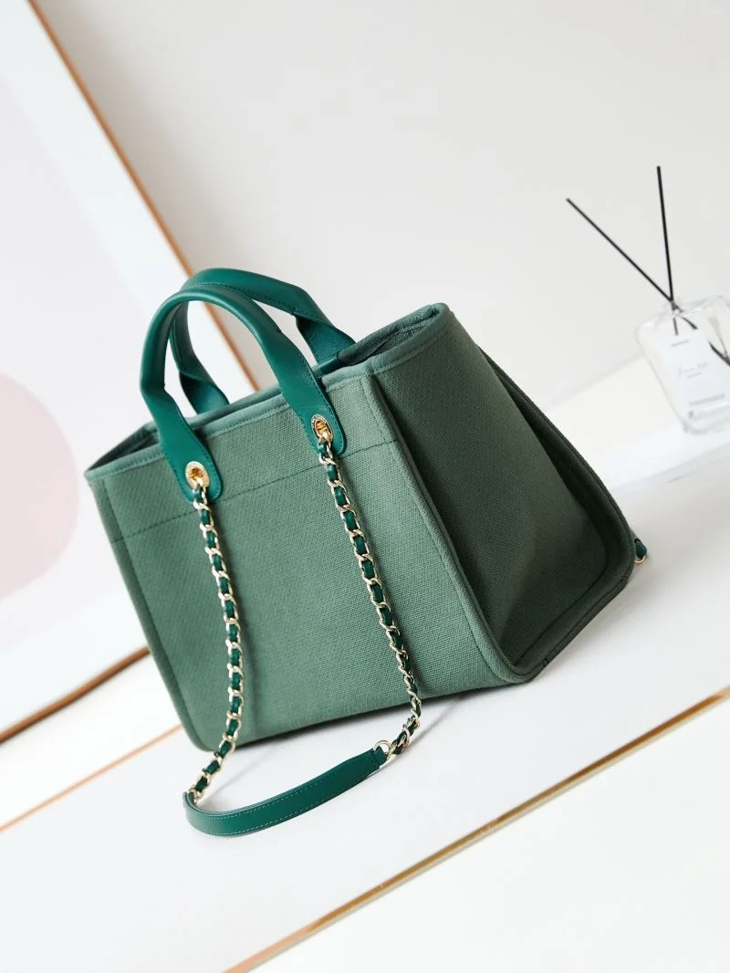 WellDesigned Chanel Shopping Bags 53909
