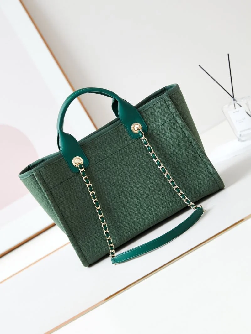 WellDesigned Chanel Shopping Bags 53909