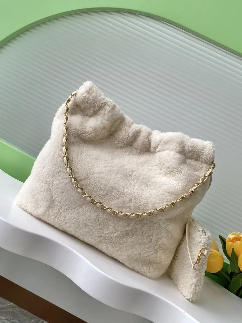 Chanel Shopping Bags Comfortable 53871