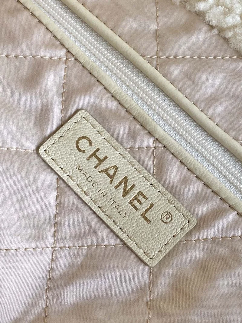 Chanel Shopping Bags Comfortable 53871