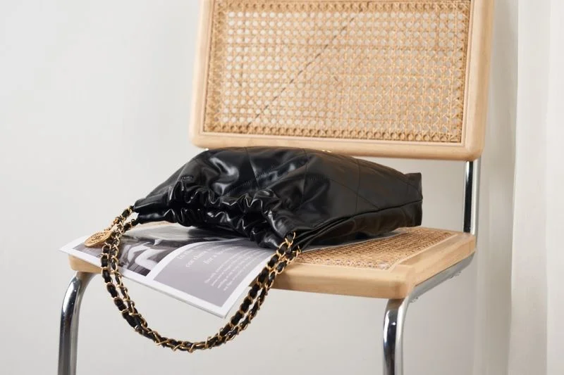 Casual Chanel Shopping Bags 53833
