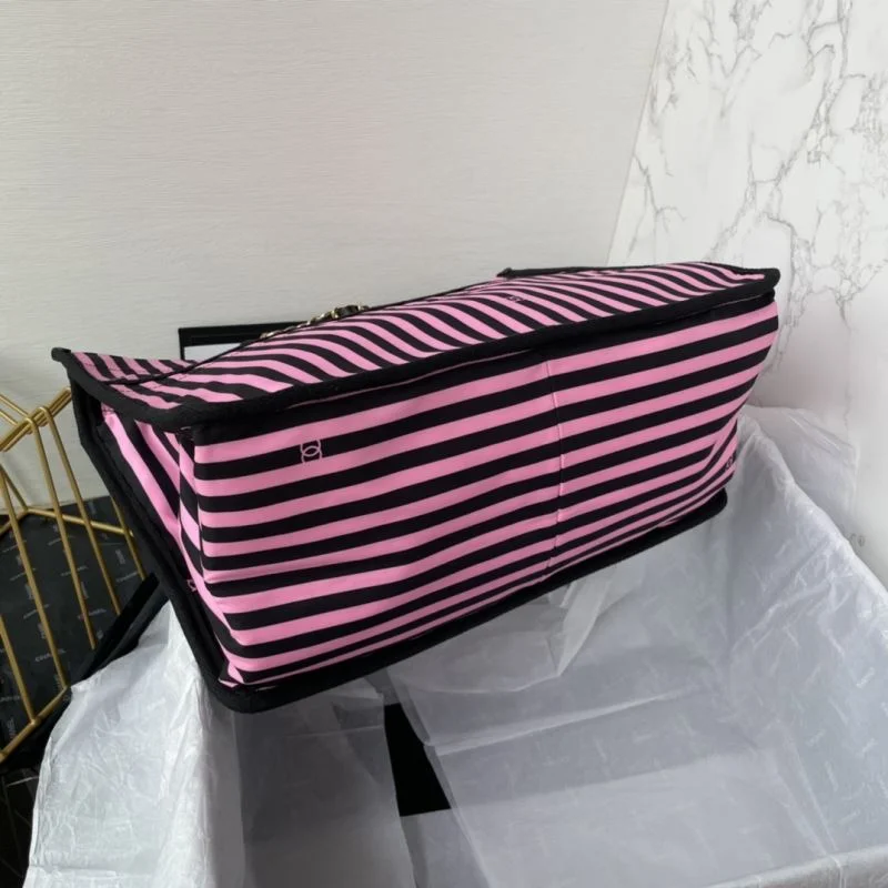 Chanel Shopping Bags ZipUp 53844