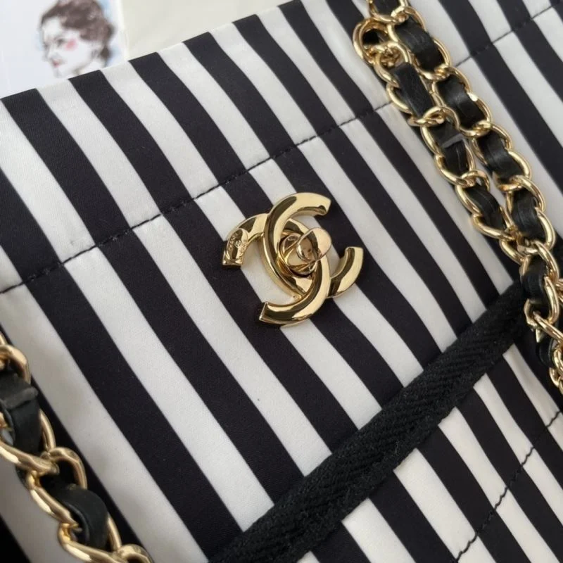 Modern Chanel Shopping Bags 53817