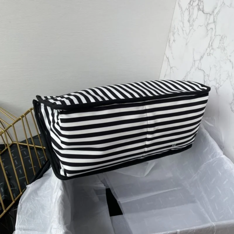 Modern Chanel Shopping Bags 53817