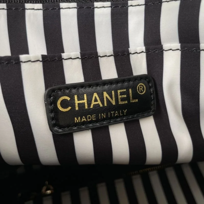 Modern Chanel Shopping Bags 53817