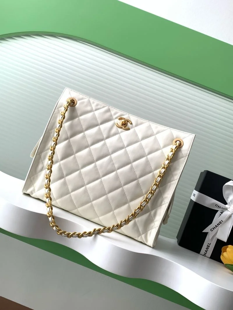 Chanel Shopping Bags Compact 53812