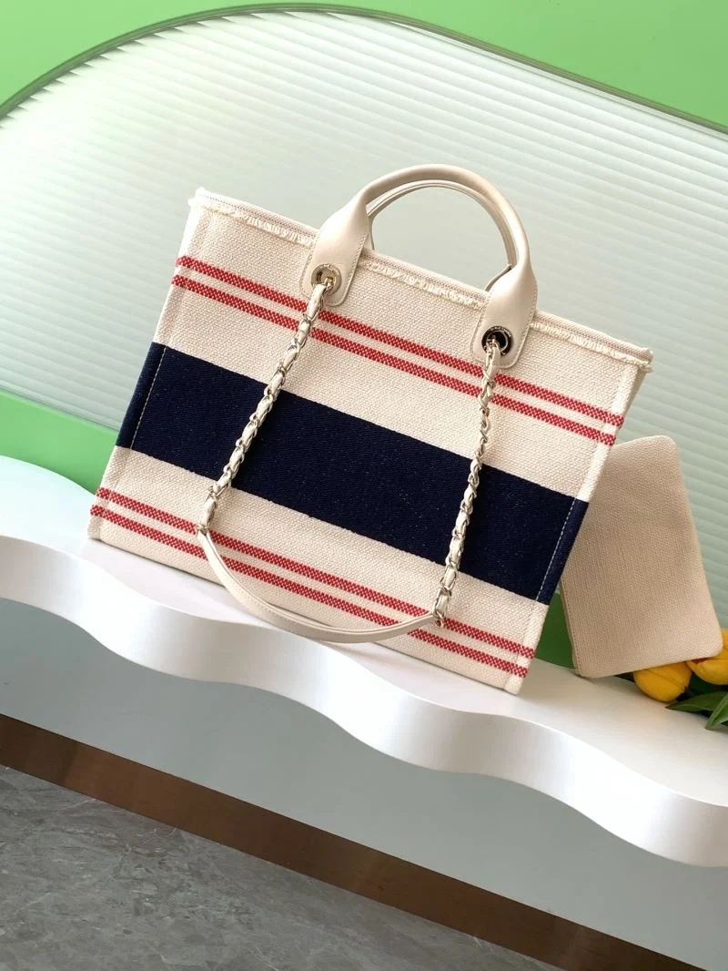 Chanel Shopping Bags UrbanChic 52695