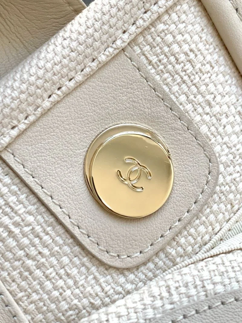 Chanel Shopping Bags UrbanChic 52695