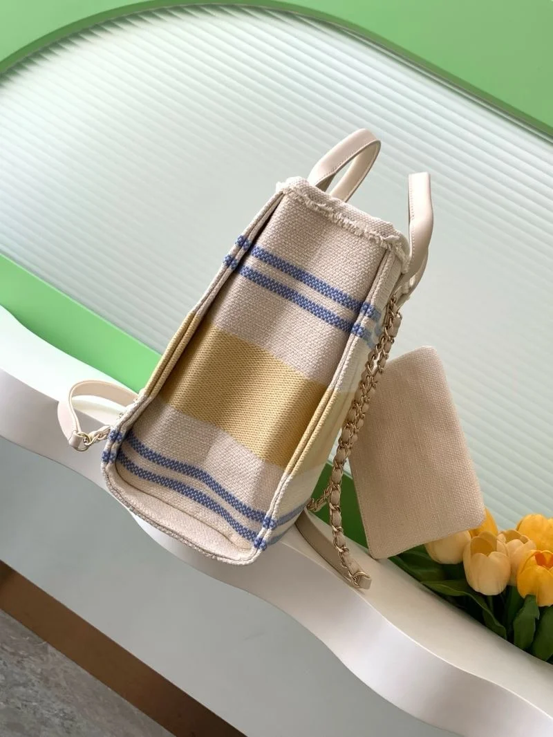 Practical Chanel Shopping Bags 52719