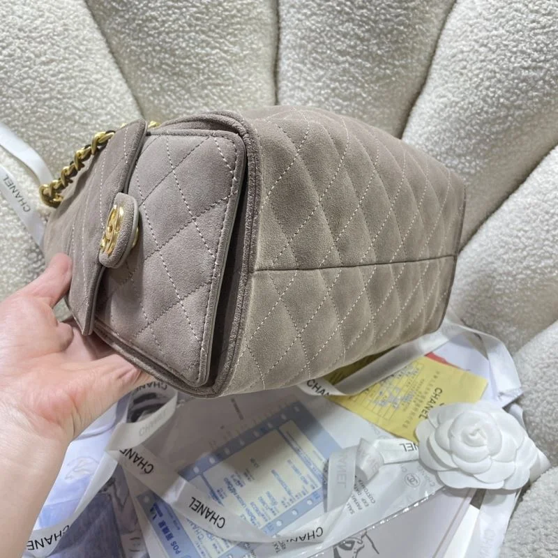 ZipUp Chanel Shopping Bags 52684