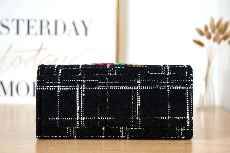 Stylish Chanel Shopping Bags 52679