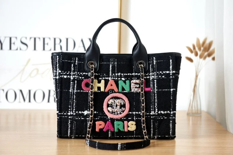 Stylish Chanel Shopping Bags 52679