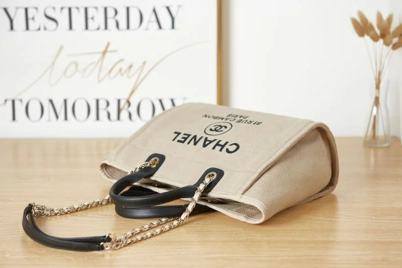 Soft Chanel Shopping Bags 52673