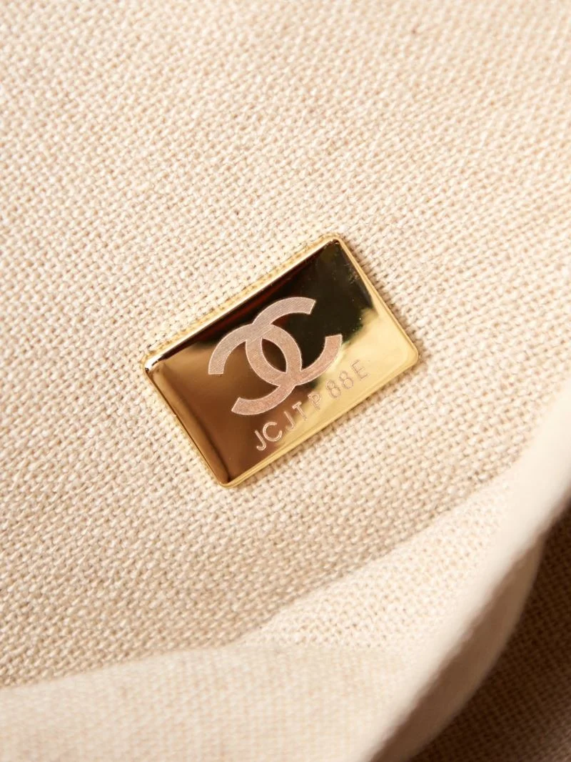 Bold Chanel Shopping Bags 37578