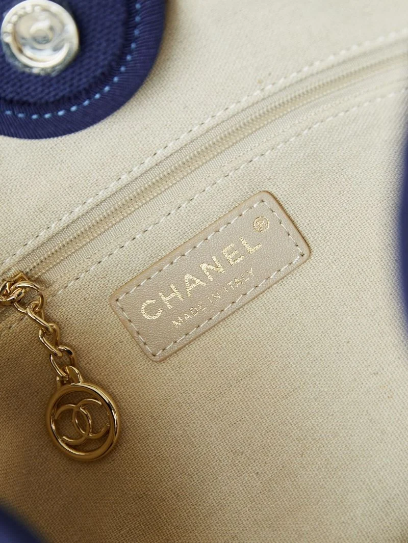 Chanel Shopping Bags ZipUp 52671