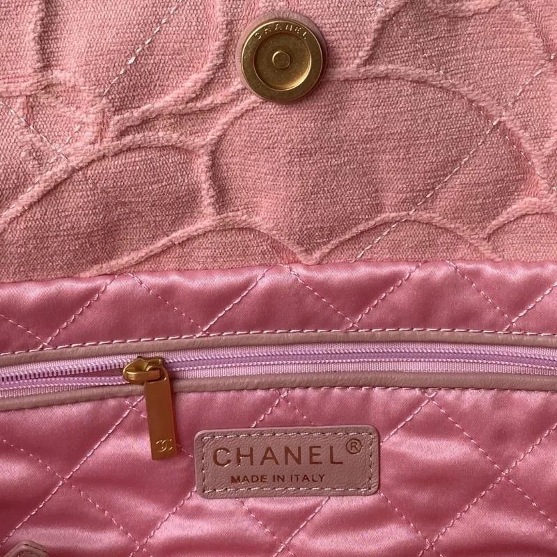 Neat Chanel Shopping Bags 52669