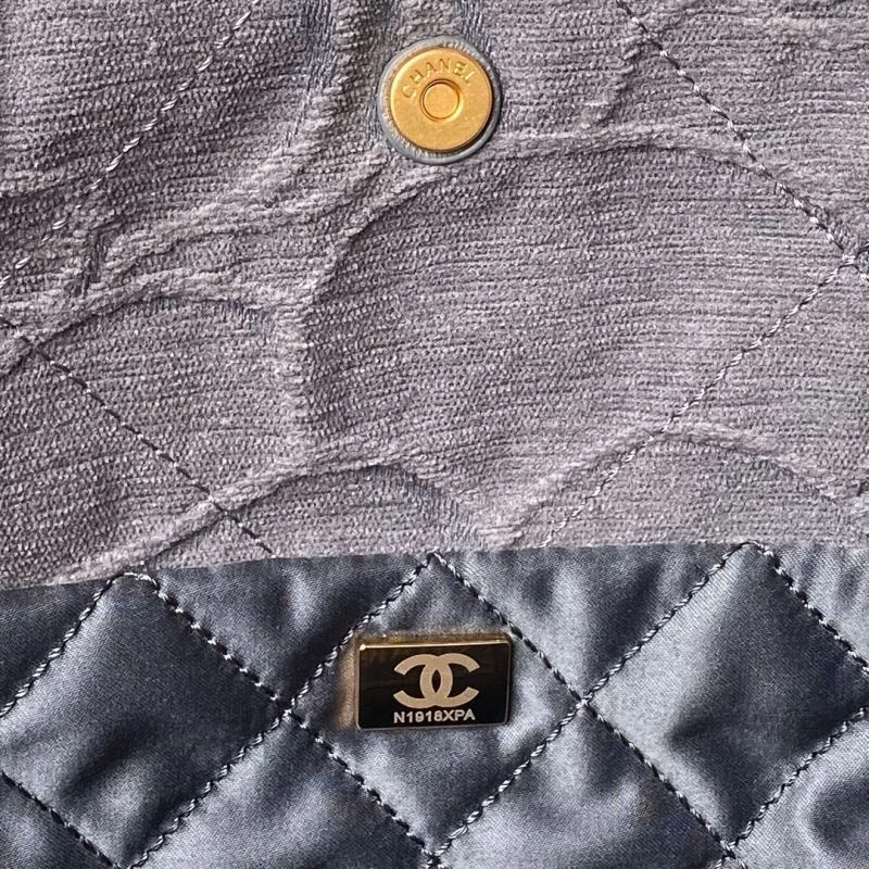Chanel Shopping Bags WellDesigned 52668