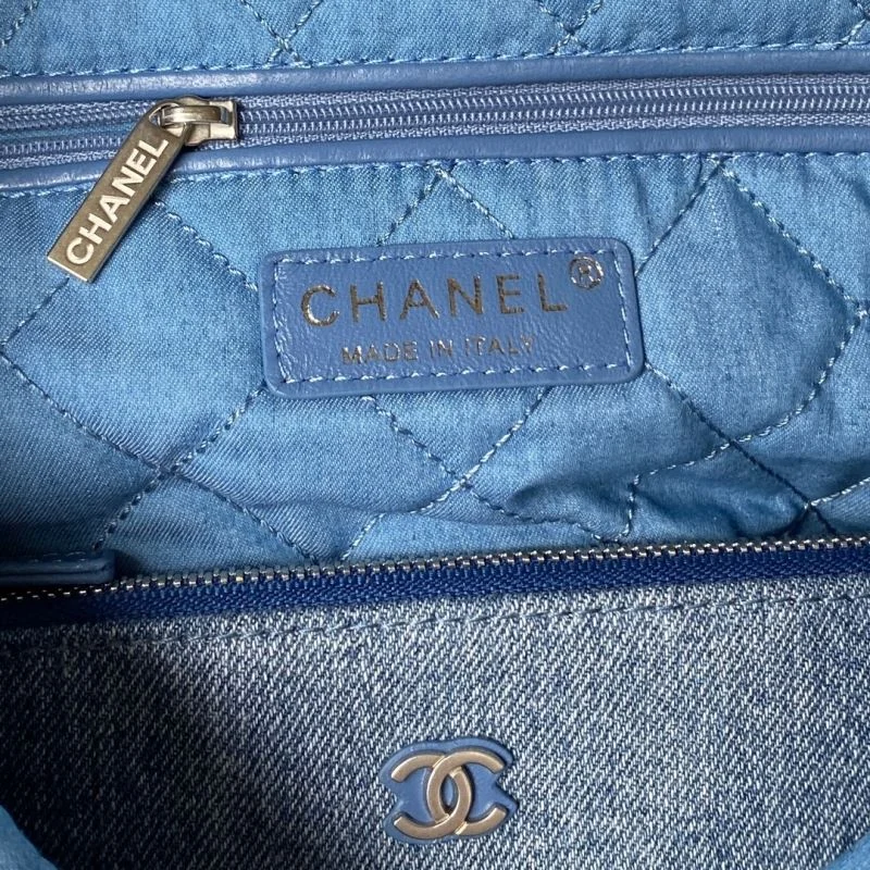 Chanel Shopping Bags Compact 52665