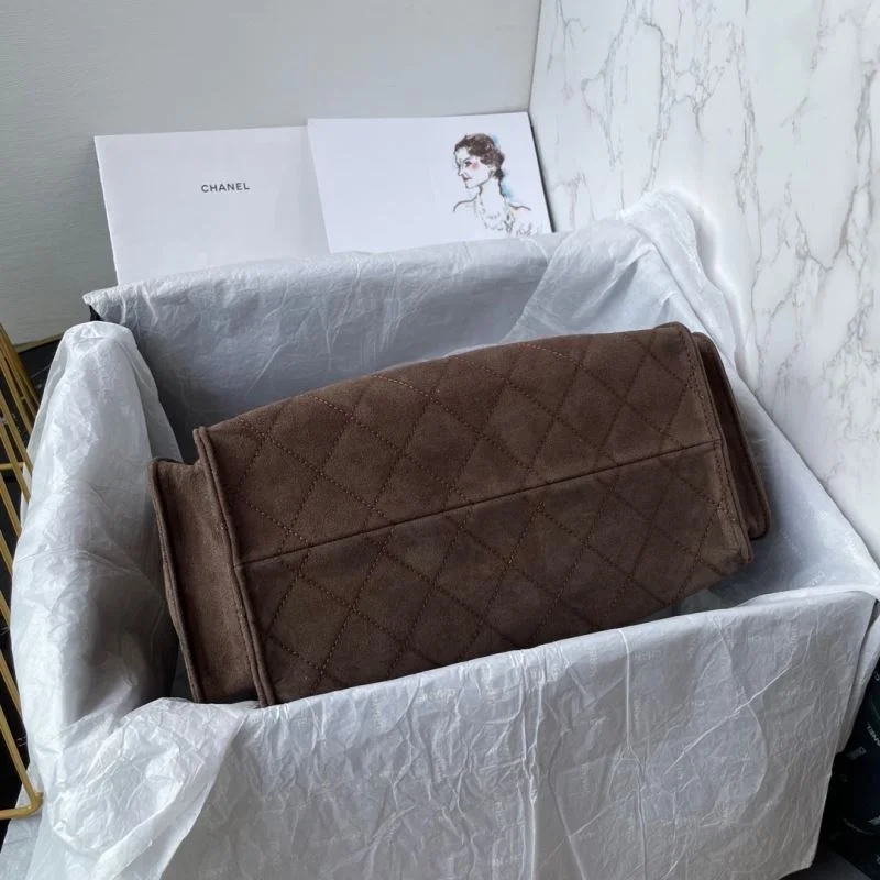 WellDesigned Chanel Shopping Bags 52680