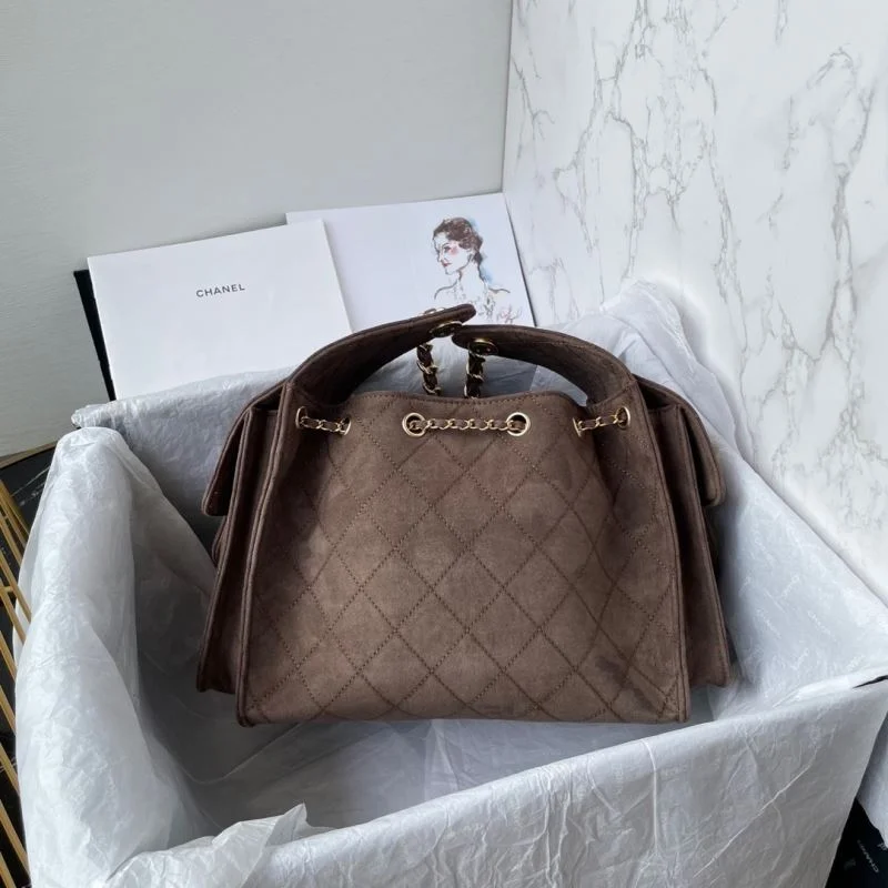 WellDesigned Chanel Shopping Bags 52680