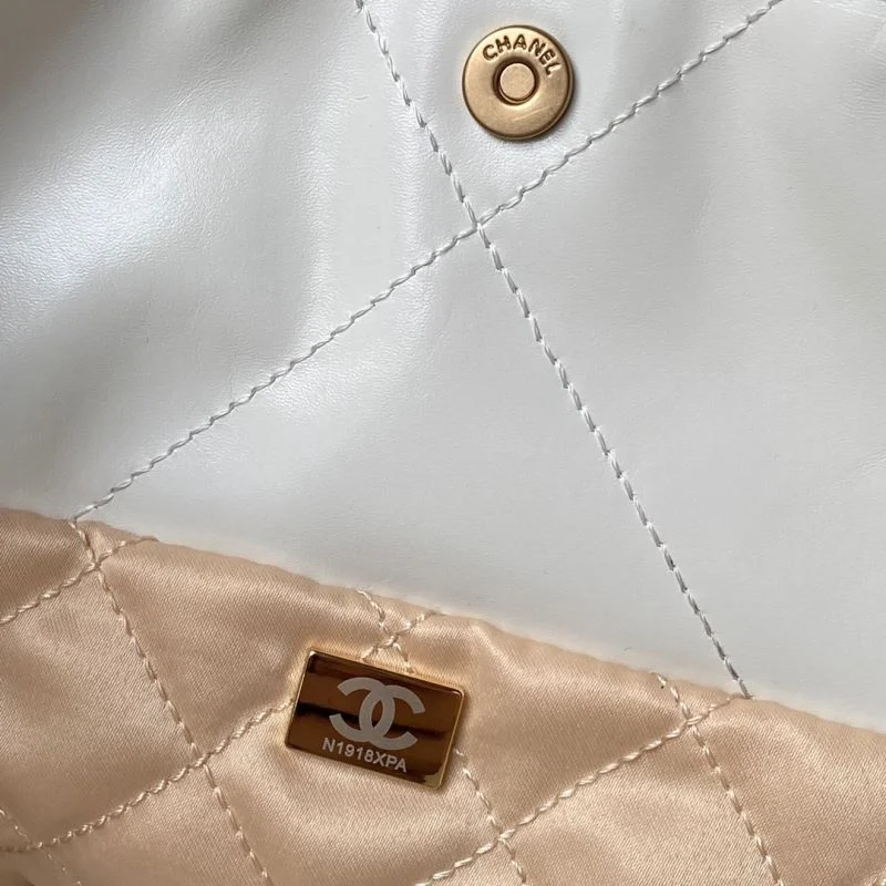Effortless Chanel Shopping Bags 52657