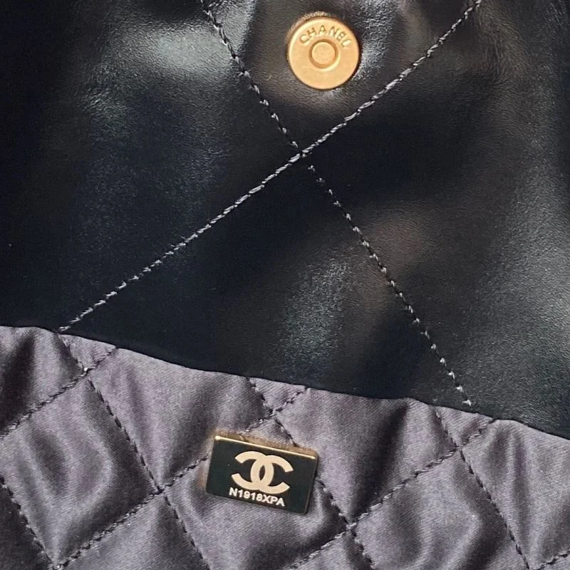 Chanel Shopping Bags Resilient 52731
