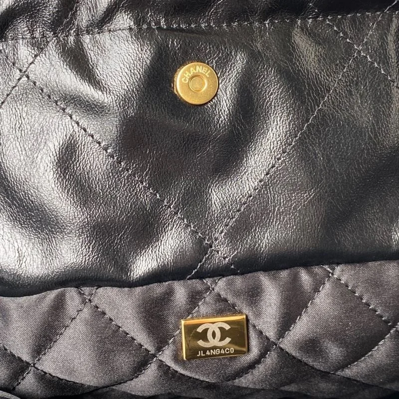 Neat Chanel Shopping Bags 52651