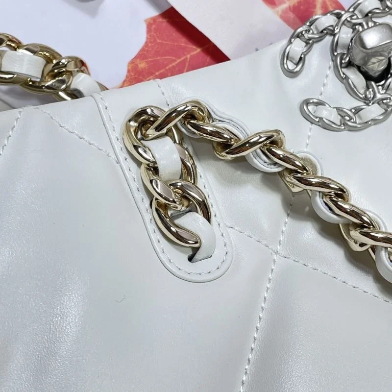 Chanel Shopping Bags Refined 52642