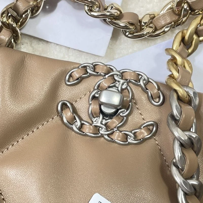 Bold Chanel Shopping Bags 52637