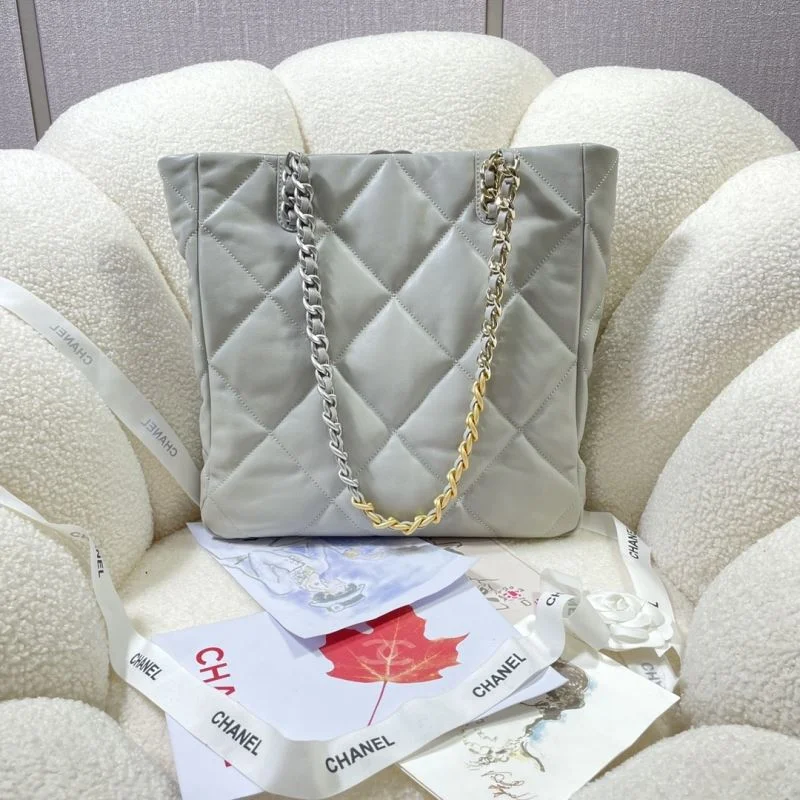 Timeless Chanel Shopping Bags 52622