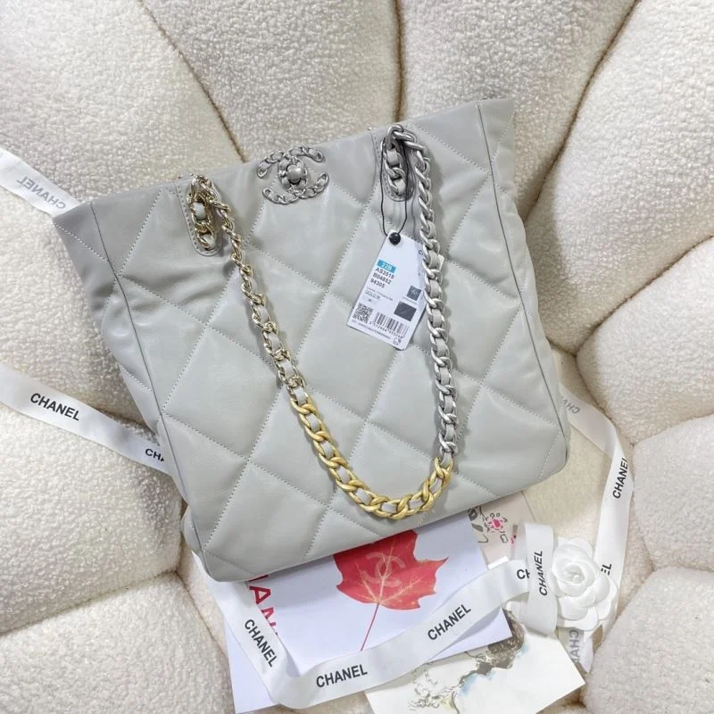 Timeless Chanel Shopping Bags 52622