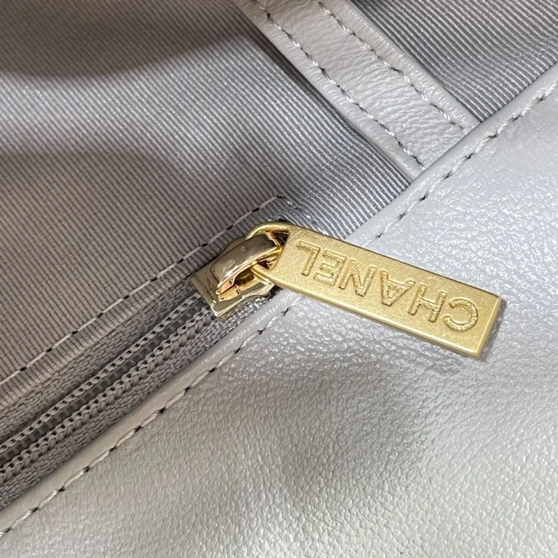 Timeless Chanel Shopping Bags 52622
